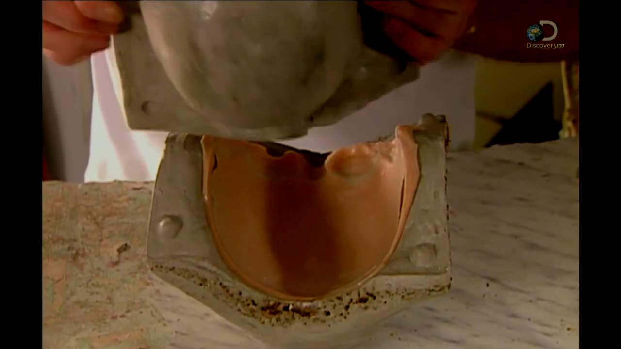 Fabriquer le moule qui servira a fabriquer les pièces flexible.